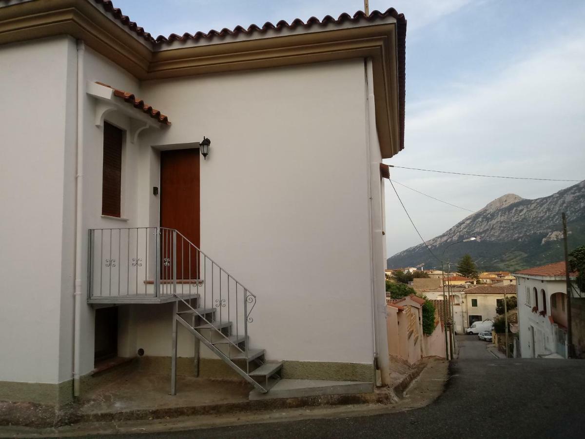 Appartamento Su Survaju Irgoli Εξωτερικό φωτογραφία